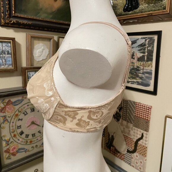 Wacoal Tan Floral Lace Unlined Underwire Awareness Bra Size 34C - Picture 2 of 4